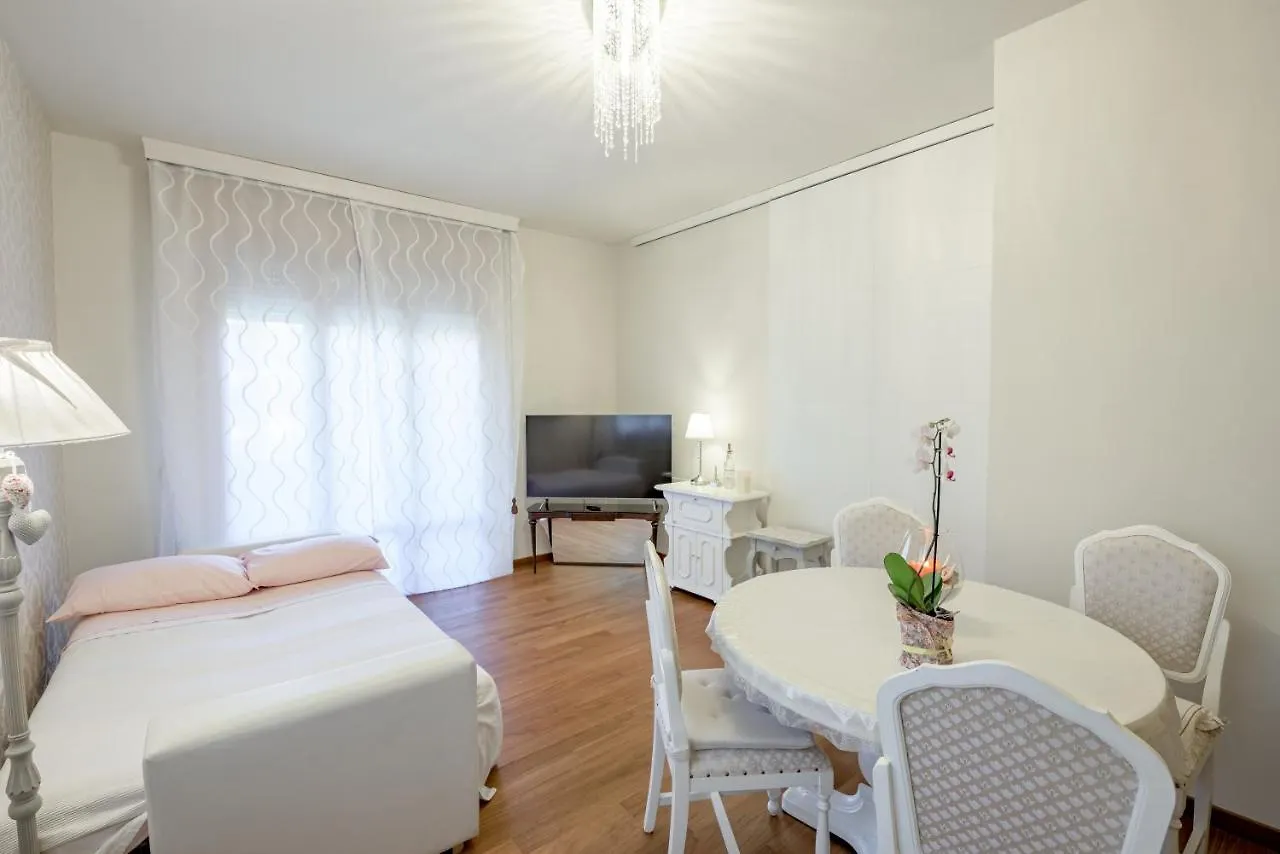 Forlihouse Hotel 0*, Forlì Itália